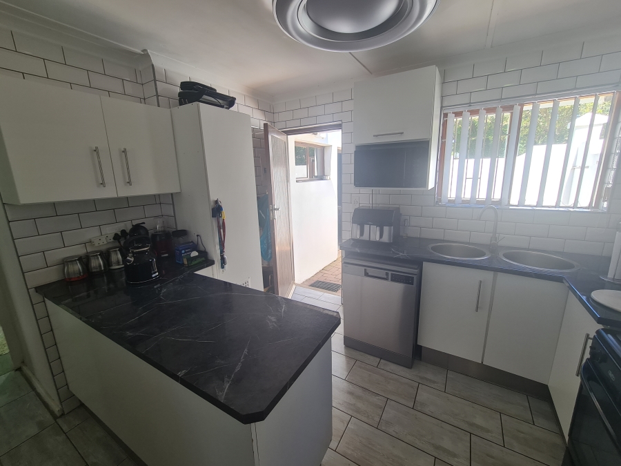 2 Bedroom Property for Sale in Paradise Beach Eastern Cape